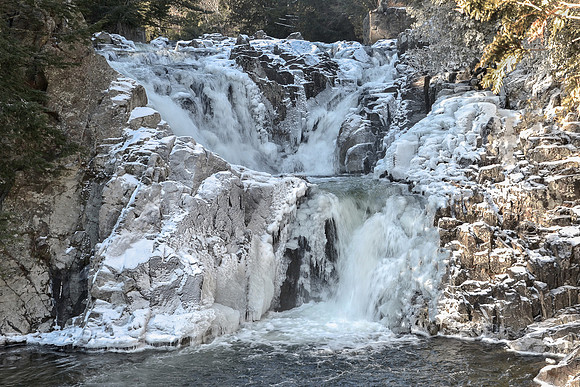 Split Rock Falls, Winter