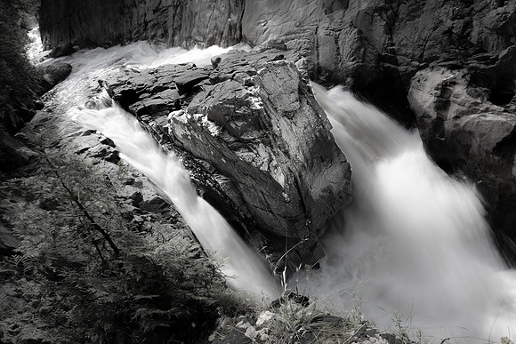 Falls Around the Big Rock, The Gorge, Wilmington